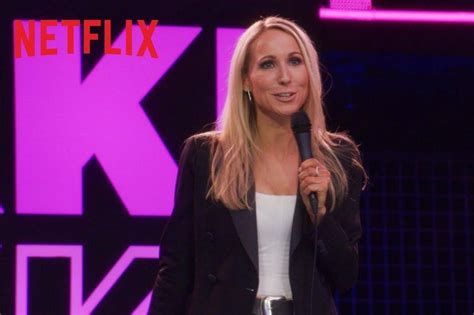 nikki glaser leaked photos|VIDEO: Nikki Glaser Jokes About Sex, Squirting, and Her。